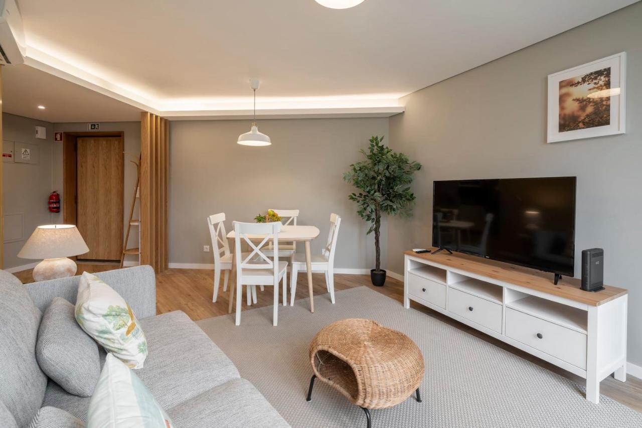 The Mountain Apartment By An Island Apart 푼샬 외부 사진